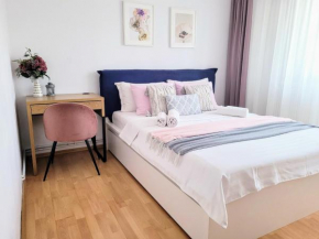 Cozy City Retreat, Obor Market & Metro